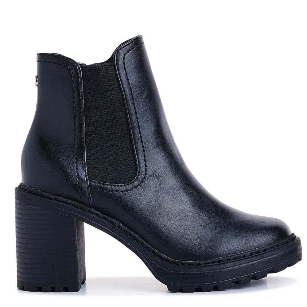 Madden Nyc Women's Shoes Madden Nyc Lug Sole Nappa Chelsea Boot - Picture 1 of 6
